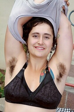 WeAreHairy Free Valerie Thumbnail #1